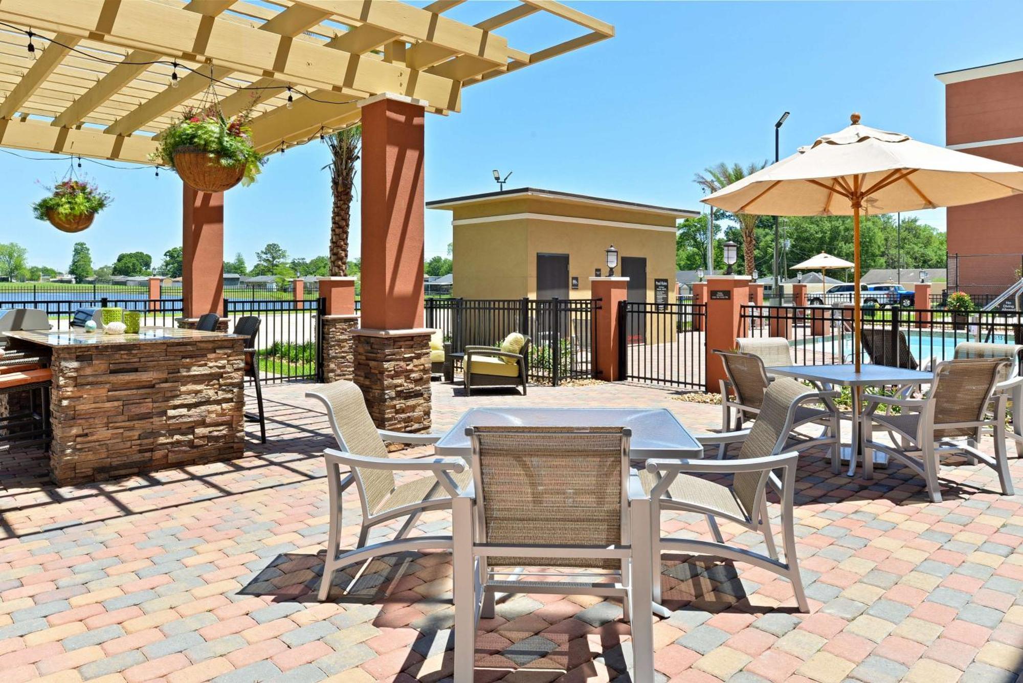 Homewood Suites By Hilton Houma Bagian luar foto